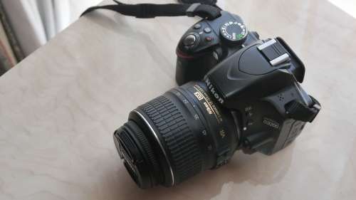 NIKON CAMERA D3200 WITH 18-55MM VR LENS IN MINT CONDITION