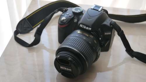 NIKON CAMERA D3200 WITH 18-55MM VR LENS IN MINT CONDITION