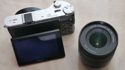 Samsung NX300 20.3MP CMOS Smart WiFi Mirrorless Digital Camera with 18-55mm Lens and 3.3" AMOLED Tou