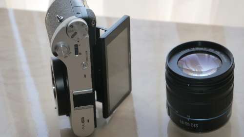 Samsung NX300 20.3MP CMOS Smart WiFi Mirrorless Digital Camera with 18-55mm Lens and 3.3" AMOLED Tou