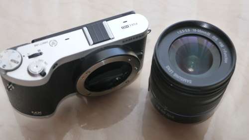 Samsung NX300 20.3MP CMOS Smart WiFi Mirrorless Digital Camera with 18-55mm Lens and 3.3" AMOLED Tou