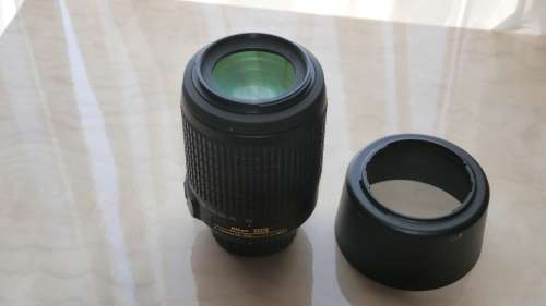 NIKON AF 55-200MM VR LENS IN MINT CONDITION
