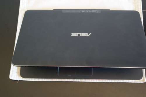 ASUS Transformer Book 12.5-Inch T300 2 in 1 Detachable Touchscreen intel core M-y571, 128gb Ssd 4gb