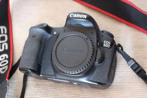 CANON EOS 60D BODY ONLY