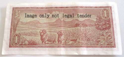 2 CRISPY SOUTH AFRICAN R1 BANKNOTES IN SEQUENCE AND 4 SILVER COINS. 1925,1955 and 2x1934