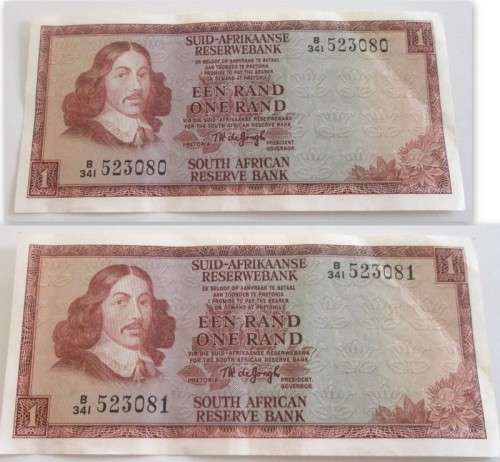 2 CRISPY SOUTH AFRICAN R1 BANKNOTES IN SEQUENCE AND 4 SILVER COINS. 1925,1955 and 2x1934