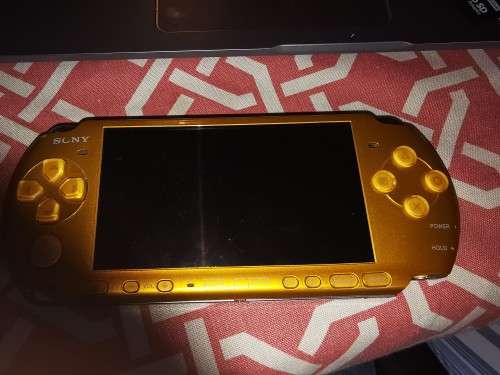 PSP 3000 - Gold 32GB Memory