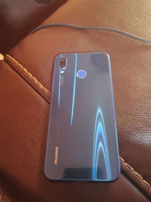 Huawei P20 lite -  metallic blue 64GB memory - screen has small crack in left corner