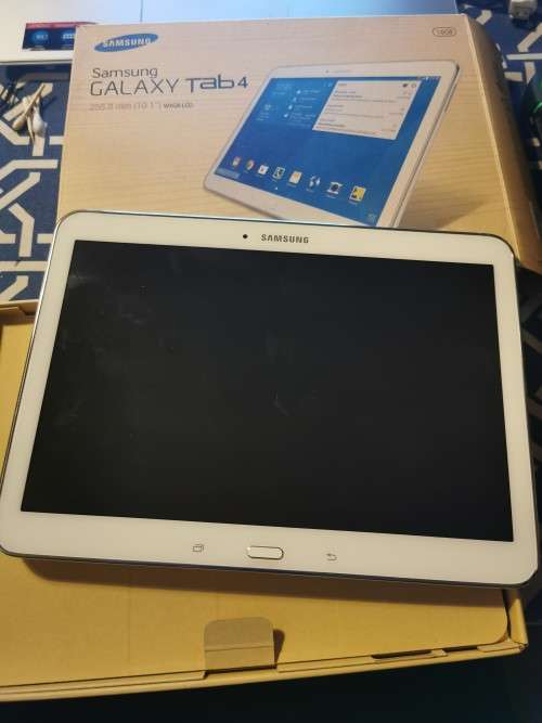 Samsung Galaxy Tab 4 - Wifi and Cellular