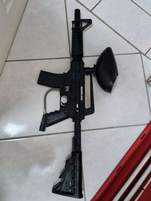 TPN - Bravo One - Paintball gun - extendable stock - needs seals serviced