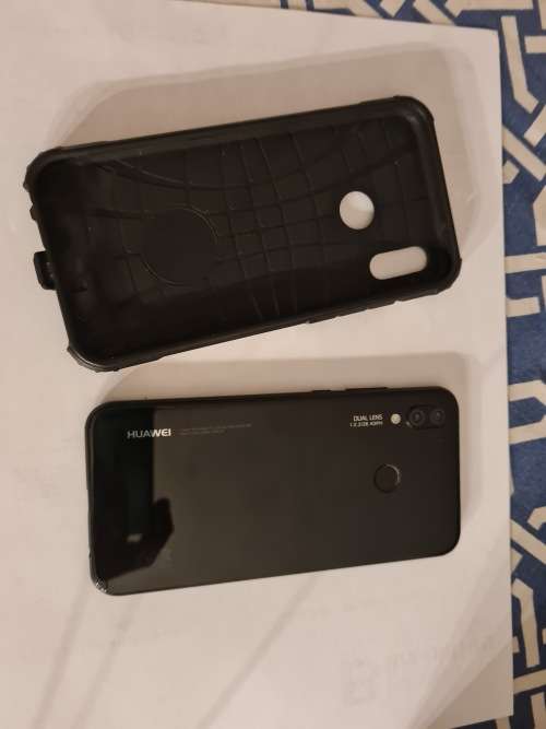 Huawei P20 Lite - used but in excellent condition [black in colour]