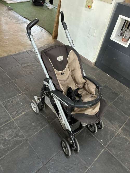 Strollers peg perego pram PLIKO P3 COMPACT It has one hand open close folding control on the handle bar. The s was listed for 1 995.00 on 21 Dec at 09 16 by Better Buys