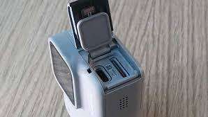 GOPRO  HERO 7 WHITE *8 GB MICRO SD CARD * HOUSING * USB CABLE 8 EXCELLENT CONDITION