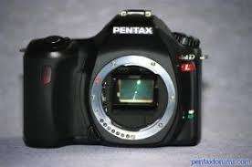 PentaxistDL 6.1MP Digital SLR Camera with DA 18-55mm f3.5-5.6 AL Digital SLR Lens*Good condition