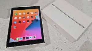 BOXED APPLE IPAD 6TH GENERATION*9.7`*32 GB*WIFI ONLY*SPACE GREY*MR7F2HC/A*USB CABLEandCHARGER