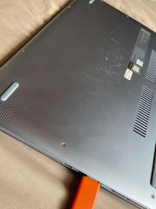 TOUCH SCREEN LENOVO YOGA 530*14`*CORE i5-8250U*1.60 GHZ*4 GB RAM*256 GB SSD* WINDOWS 10 64-BIT OS