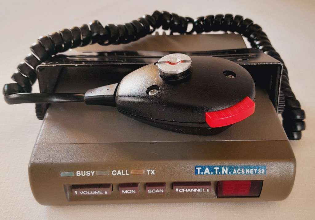 QD Electronics BANTAM MX Mid band 66-88MHz 80 channel base station Radio