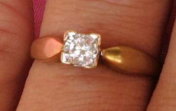 UK HALLMARKED 9CT YELLOW GOLD SOLITAIRE DIAMOND RING SIZE P