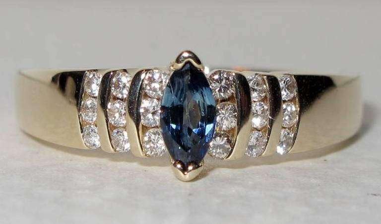 ***R35 375*** SAPPHIRE (fine) 6x3mm & DIAMOND 0.30ct VS2 G MAGIC GLO RING 14K YG