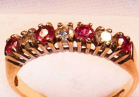 ***MONEY-BACK GUARANTEE*** A FINE 9CT YELLOW GOLD RUBY & DIAMOND ETERNITY RING SIZE J
