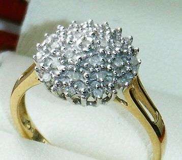 ***R18 320*** UK HALLMARKED 9CT GOLD .25 CARAT DIAMOND CLUSTER RING SIZE N