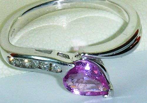 UK HALLMARKED 9CT WHITE GOLD PINK SAPPHIRE & DIAMOND RING SIZE M