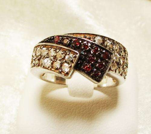 REAL DIAMONDS!! SOLID STERLING SILVER, TOPAZ AND BROWN DIAMOND RING SIZE 6