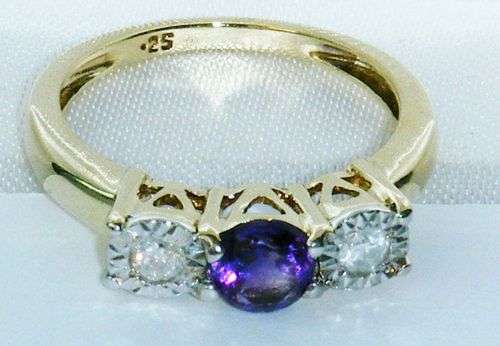 9CT YELLOW GOLD AMETHYST & .25CT DIAMOND RING SIZE K