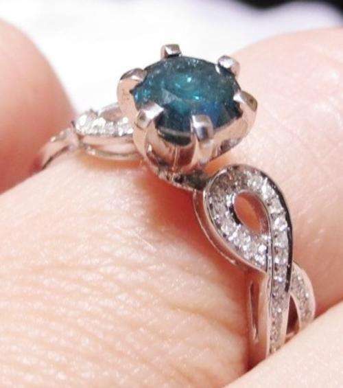 1.25 CT BLUE AND WHITE DIAMOND 10K WHITE GOLD DIAMOND ENGAGEMENT RING SIZE 6.5