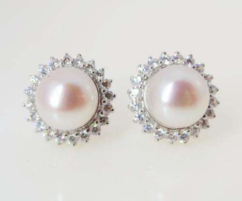 ***IN STOCK!!*** GORGEOUS REAL PEARL SOLID STERLING SILVER STAMPED 925 EARRING