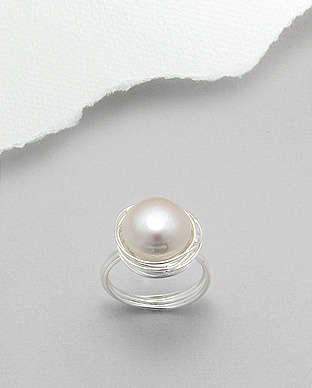 "IN STOCK!!"  Solid 925 Sterling Silver ring set with a real pearl size 7 (6 AND 8 AVAILABLE)