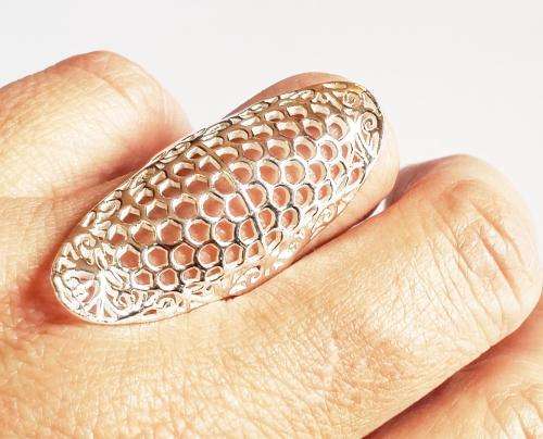 ***IN STOCK*** 6GRAM SOLID 925 STERLING SILVER RING HANDMADE IN MUSCAT, OMAN.