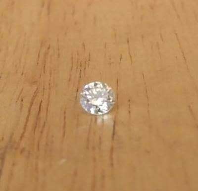 ***IN STOCK!!**Certified (R8 370) 0.42 Carat H SI2 Round Brilliant Enhanced Natural Diamond 4.83mm