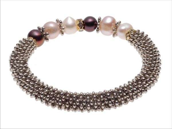 Elastic antique fittings pearl bracelet