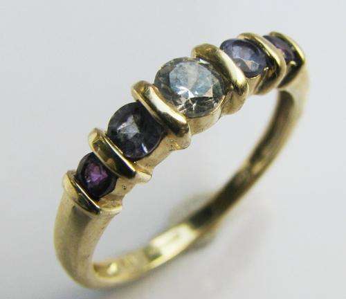 SUPERB 9CT GOLD MULTISTONE RING SIZE 8