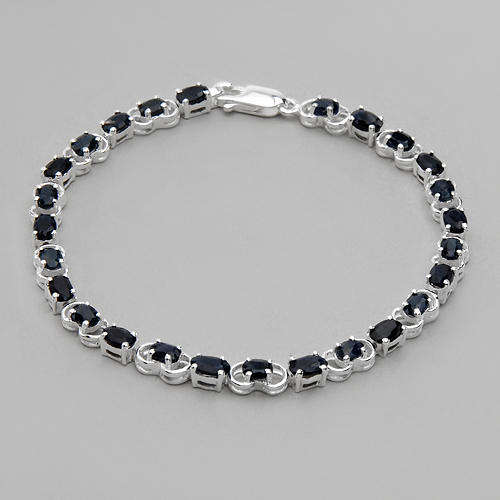 ***R8 900*** 6.65ctw Genuine Sapphires in 925 Sterling silver.