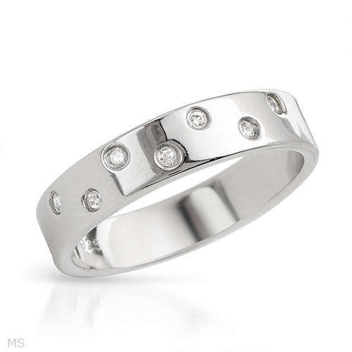 ***R1 200*** Dazzling Brand New Ring With Cubic zirconia 925 Sterling silver- Size 9