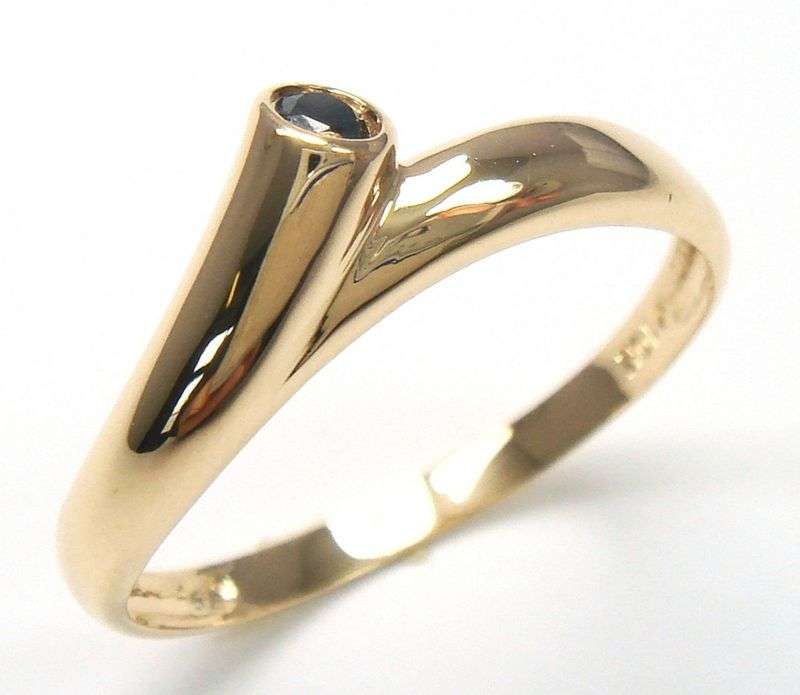 DAINTY 10K YELLOW GOLD BLACK DIAMOND RING