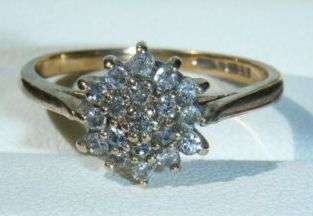 ***R11 300*** SUPERB 9CT GOLD .25 CARAT DIAMOND RING SIZE M