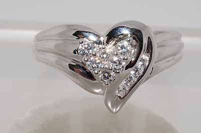 SOLID STERLING SILVER - .50CT HEART DESIGN ROUND CUT CUBIC ZIRCONIUM RING