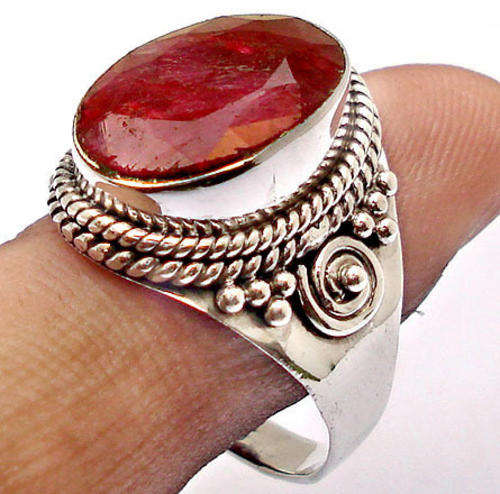 ***R3 500*** size 7 SMART VICTORIAN RED RUBY OVAL 925 STERLING SILVER SOLITAIRE RING