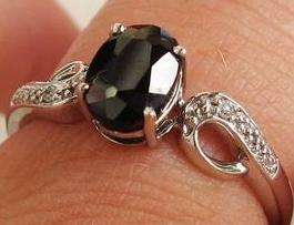 ***MONEY- BACK GUARANTEE*** SUPERB 9CT WHITE GOLD SAPPHIRE & DIAMOND RING SIZE M