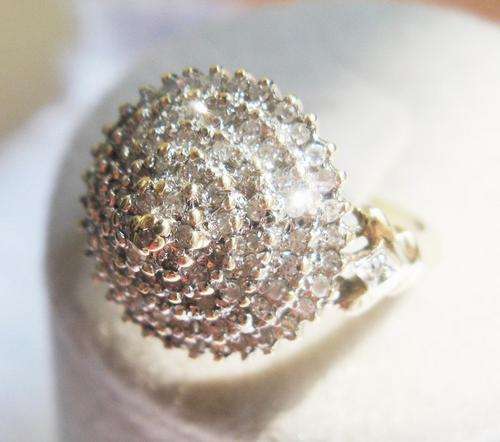 ***MONEY-BACK GUARANTEE*** A FINE 9CT YELLOW GOLD 1.00 CARAT DIAMOND HUGE CLUSTER RING SIZE U