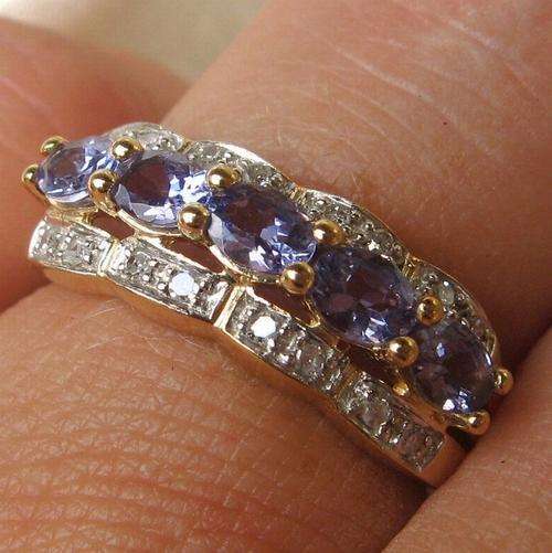 ***MONEY-BACK GUARANTEE*** A FINE 9CT YELLOW GOLD TANZANITE & DIAMOND ETERNTIY RING SIZE L