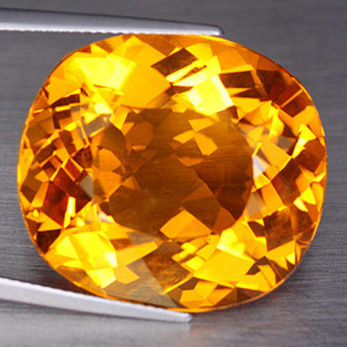 37.96ct BEAUTIFUL GOLDEN YELLOW CUSHION CUT CITRINE