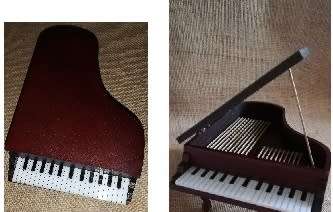 Barbie scaled Piano