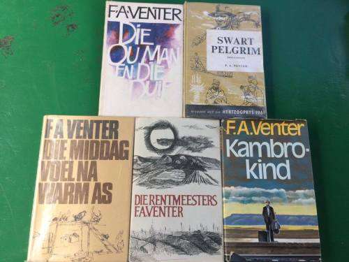 !!FA Venter Africana book lot,bid per book to take the lot!!