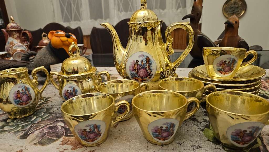 Beautiful oriental espresso set