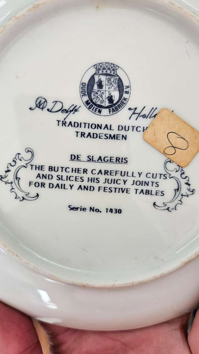 DELFT TRADITIONAL TRADESMEN PLATE - ` DE SLAGERIS `