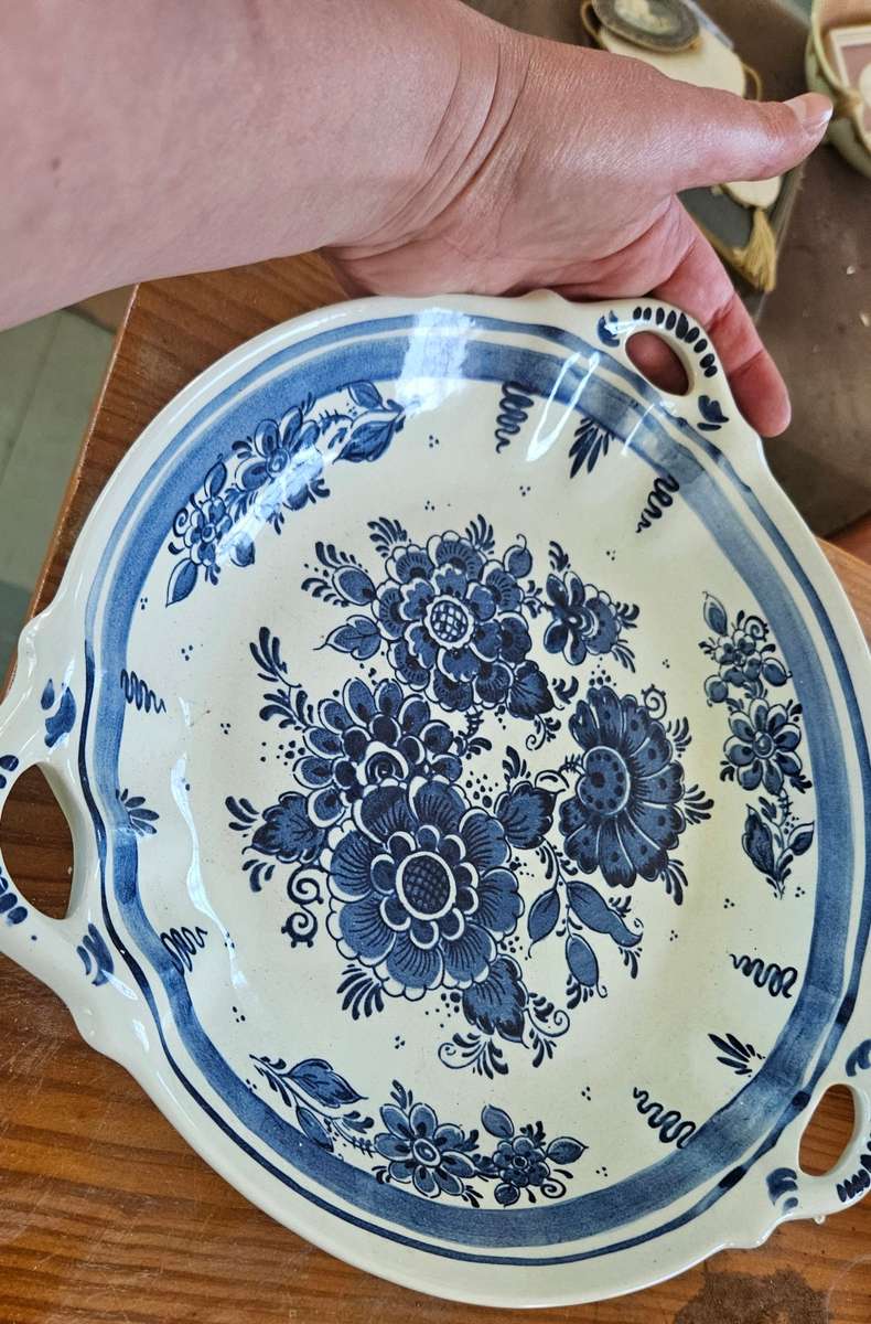 Beautiful Delft Blue bowl